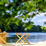 Detente Au Bord De L'eau - Le Du Carla Avec Et Ponton Prive